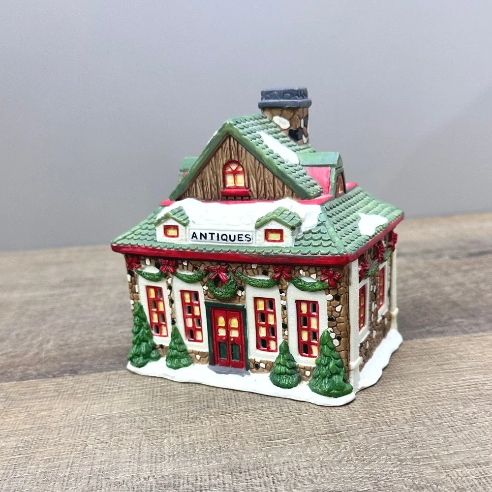 Vintage Winter Valley Cottages Antiques Shop Porcelain Lighted Christmas Village